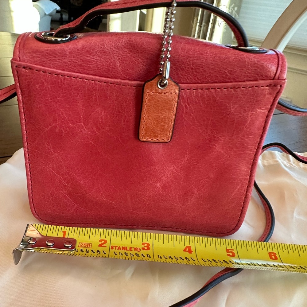 Vintage Coach micro Crossbody bag. - Picture 6 of 10